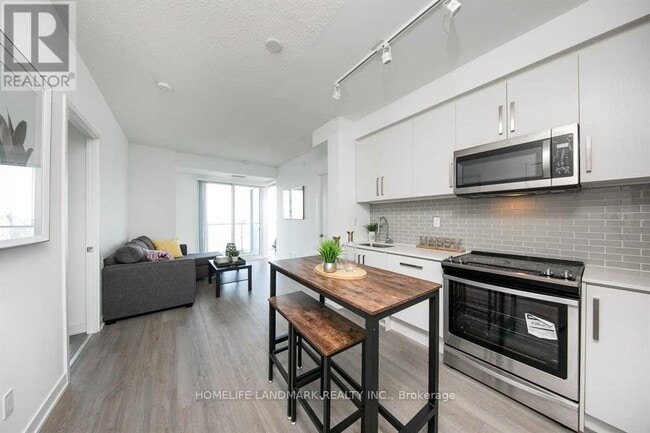 Photo du bâtiment - 5180 Yonge St