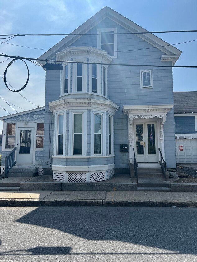 Primary Photo - 81 Elm St