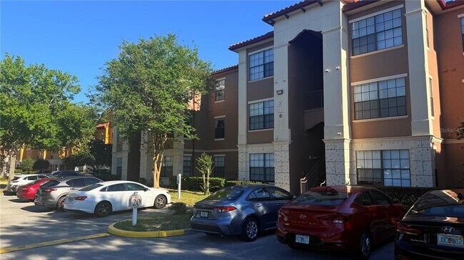 Foto del edificio - 6137 Metrowest Blvd