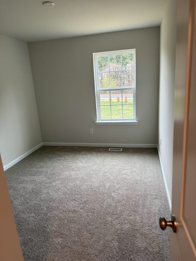 Building Photo - 1195 Susan Cir