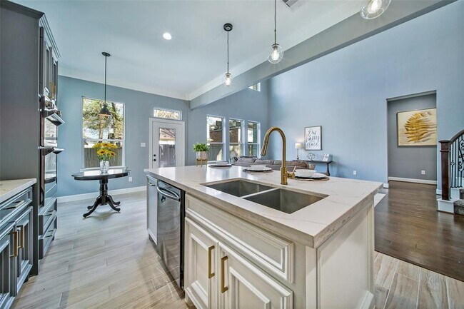 Foto del edificio - 8611 Joggers Ln