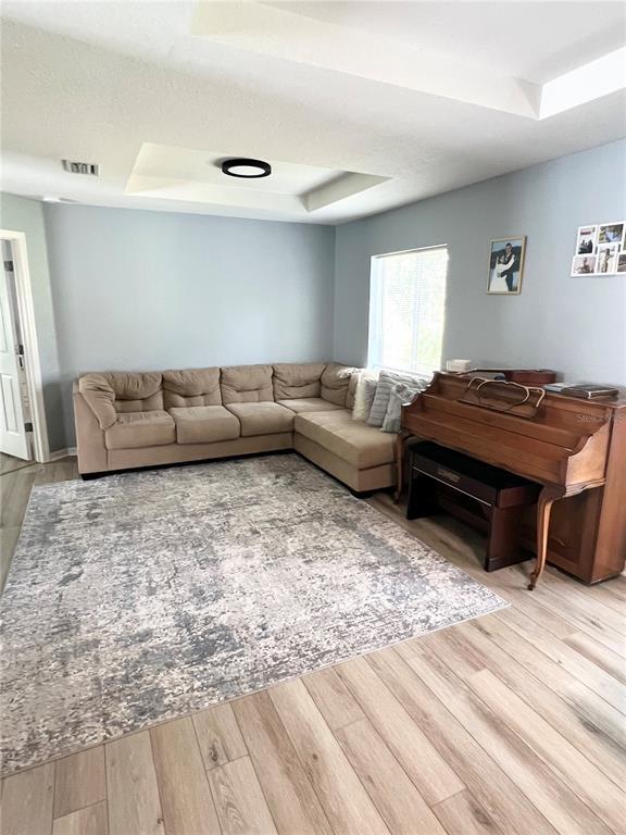 Foto del edificio - 8470 Drolet Ave