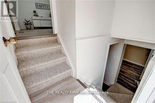 Photo du bâtiment - 130 Appel St