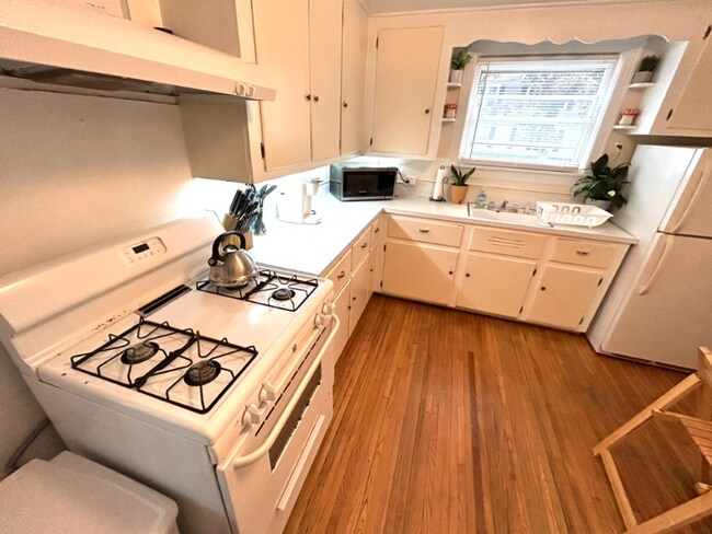 Foto del edificio - 718 N Cayuga St