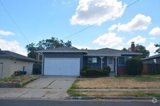 Building Photo - 2405 Kennedy Way