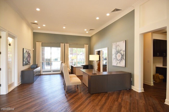 Foto del edificio - 7203 Plumleaf Rd