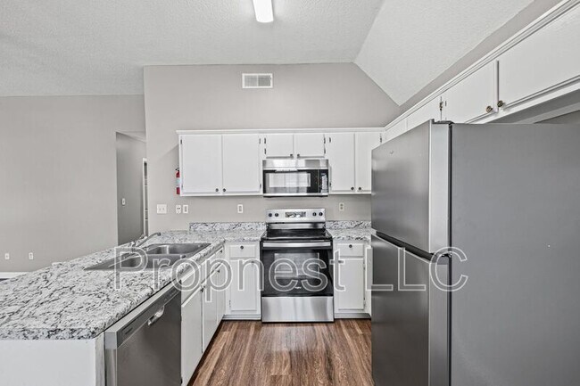 Foto del edificio - 6281 Joy Blvd S