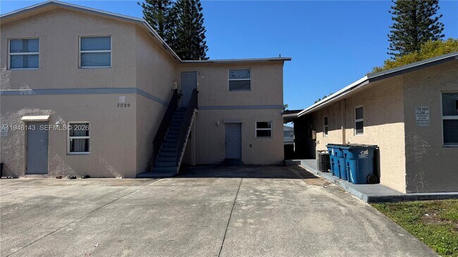 Foto del edificio - 2099 NW 26th Ave