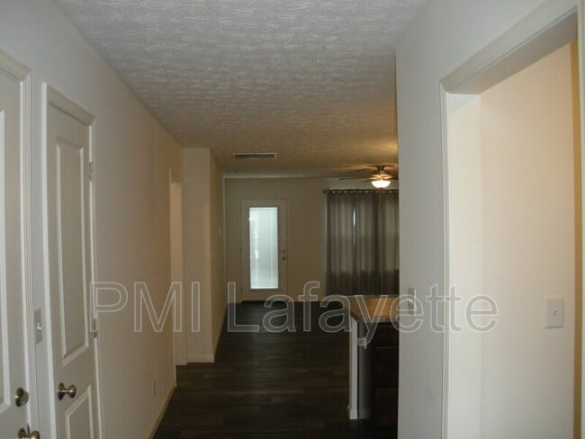 Building Photo - 4803 Dobson Dr