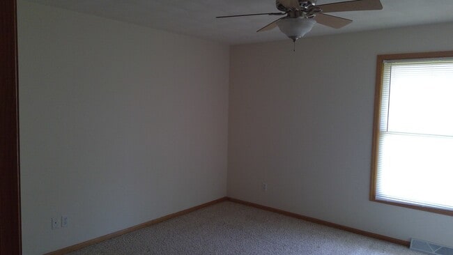 Building Photo - 298