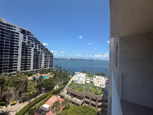 Foto del edificio - 770 Claughton Island Dr