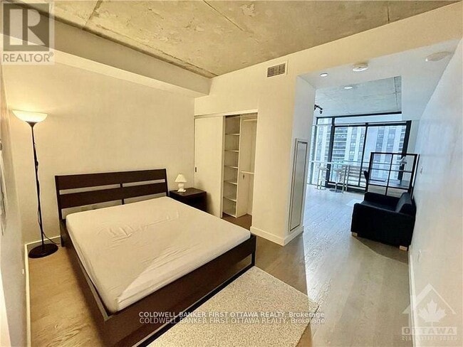 Building Photo - 224 Lyon St. N