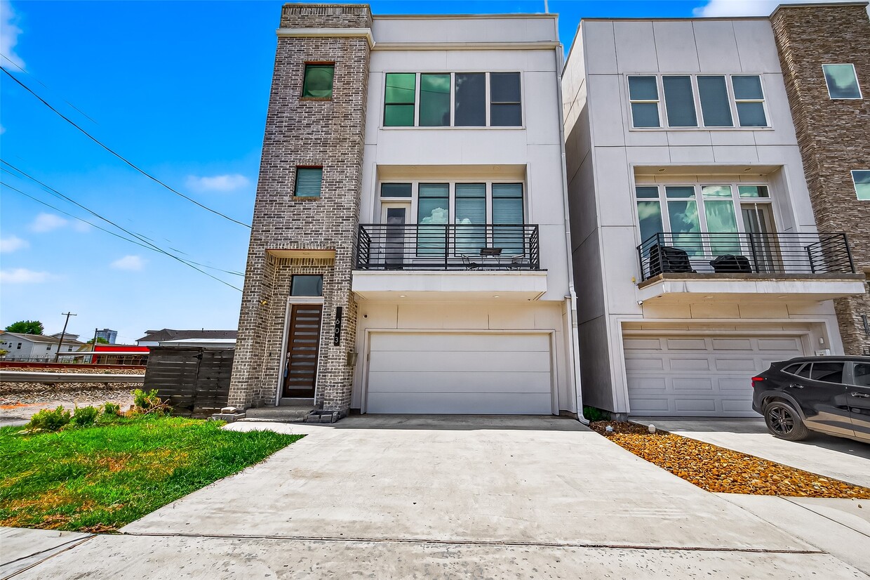 Foto principal - 1603 Holly St
