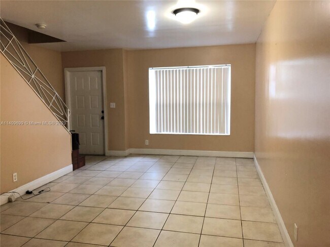 Foto del edificio - 849 NW 46th Ave