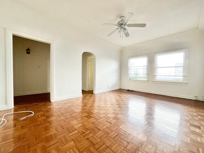 Foto del edificio - 625 Cochran Ave