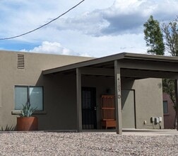 Building Photo - 4105 N Montezuma Ave