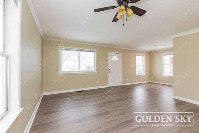 Building Photo - 1711 S Franklin St