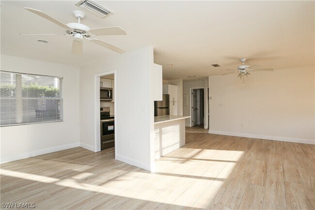 Foto del edificio - 521 96th Ave N