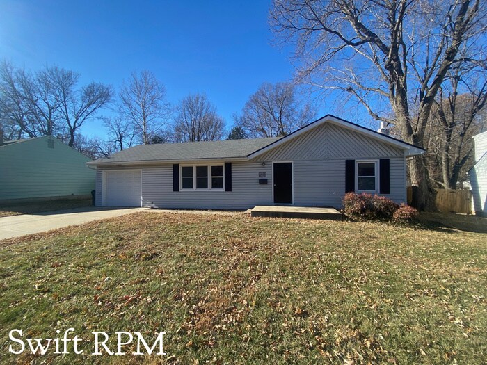 6826 Floyd St, Overland Park, KS 66204 House Rental in Overland Park