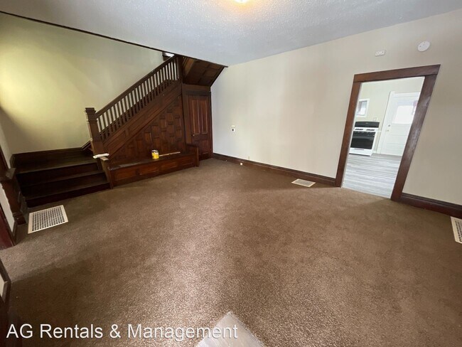 Building Photo - 5 br, 1.5 bath House - 1224 Michigan Ave