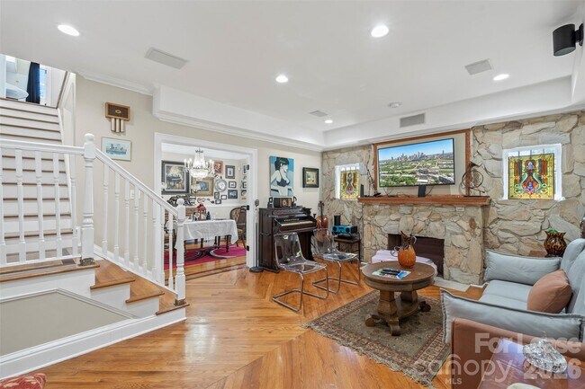 Foto del edificio - 703 S Summit Ave