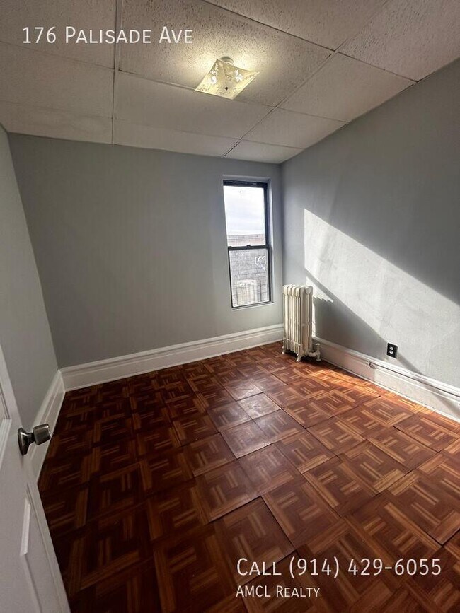 Foto del edificio - 176 Palisade Ave