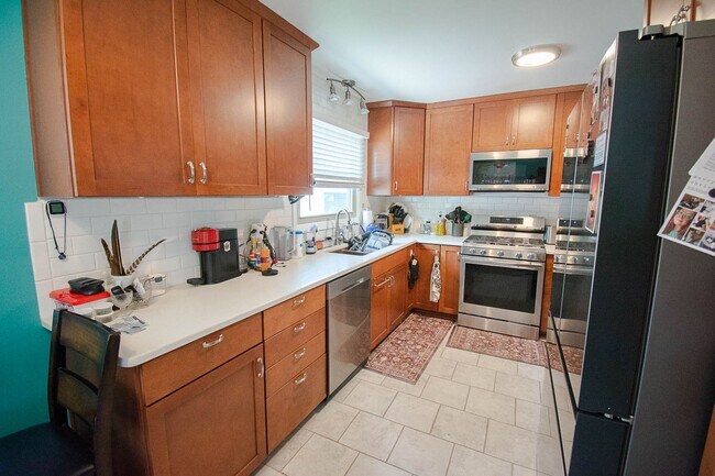 Foto del edificio - Charming NW Ranch with 2-Car Garage