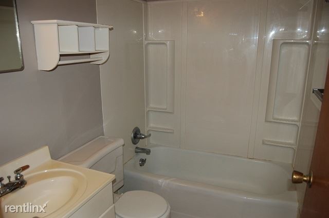 Building Photo - 2 br, 1 bath  - 1130 Oakcrest St Apt 1
