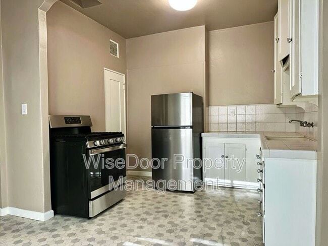 Photo - 1030 Leonard Ave Apartment