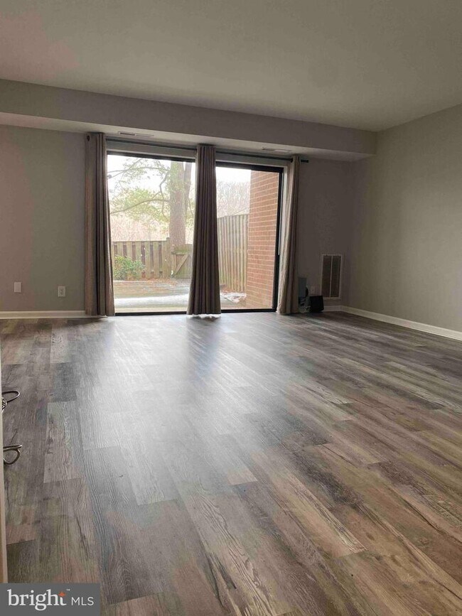 Foto del edificio - 846 Quince Orchard Blvd