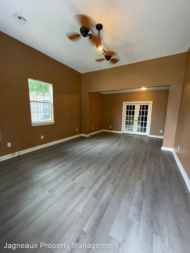 Foto del edificio - 3 br, 2 bath House - 427 Ford St