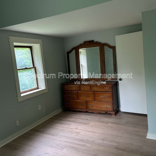 Building Photo - 107 Thomas McClellan Rd