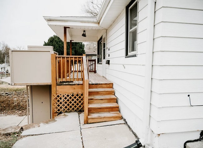Building Photo - 5542 N 35th St