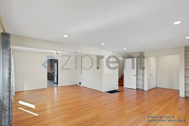 Building Photo - 167 Frisbie St