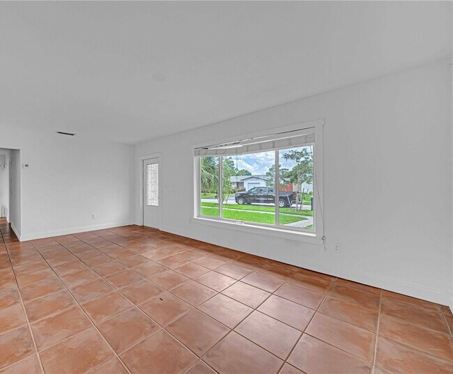 Building Photo - 12265 SW 105th Ln