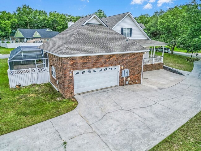 Building Photo - Southern Beauty at Black Creek Golf Course