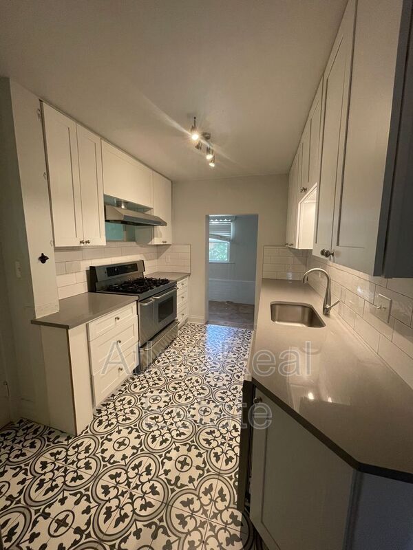 Building Photo - 6045 W 39th Ave