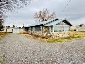 Building Photo - 3401 Cove Ave