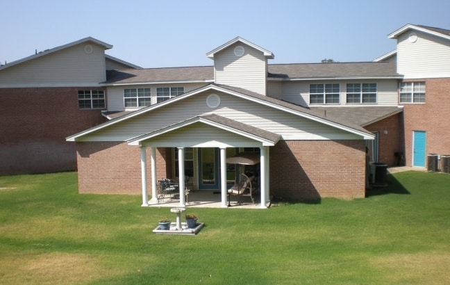 Primary Photo - Westside Apartments