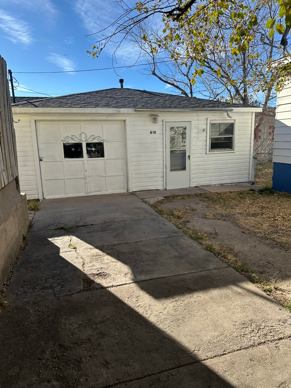 Building Photo - 818 Carey Ave