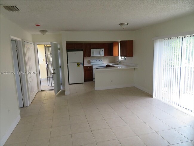 Building Photo - 26231 SW 141st Pl