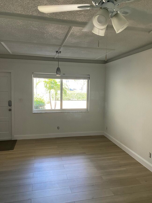 Building Photo - 118 Yacht Club Dr