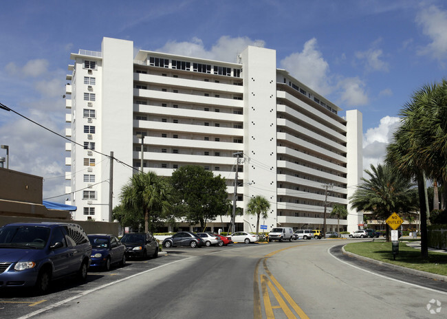 Foto del edificio - Bayshore Yacht & Tennis Club