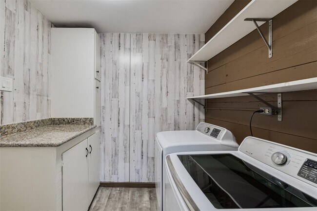 Foto del edificio - 210 W 13th St