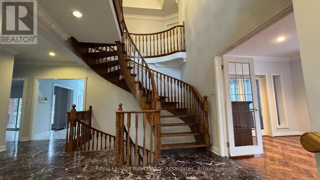 Photo du bâtiment - 2501 Mississauga Rd