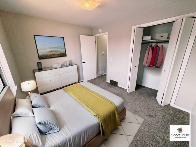 Foto del edificio - 7560 Louise Ave