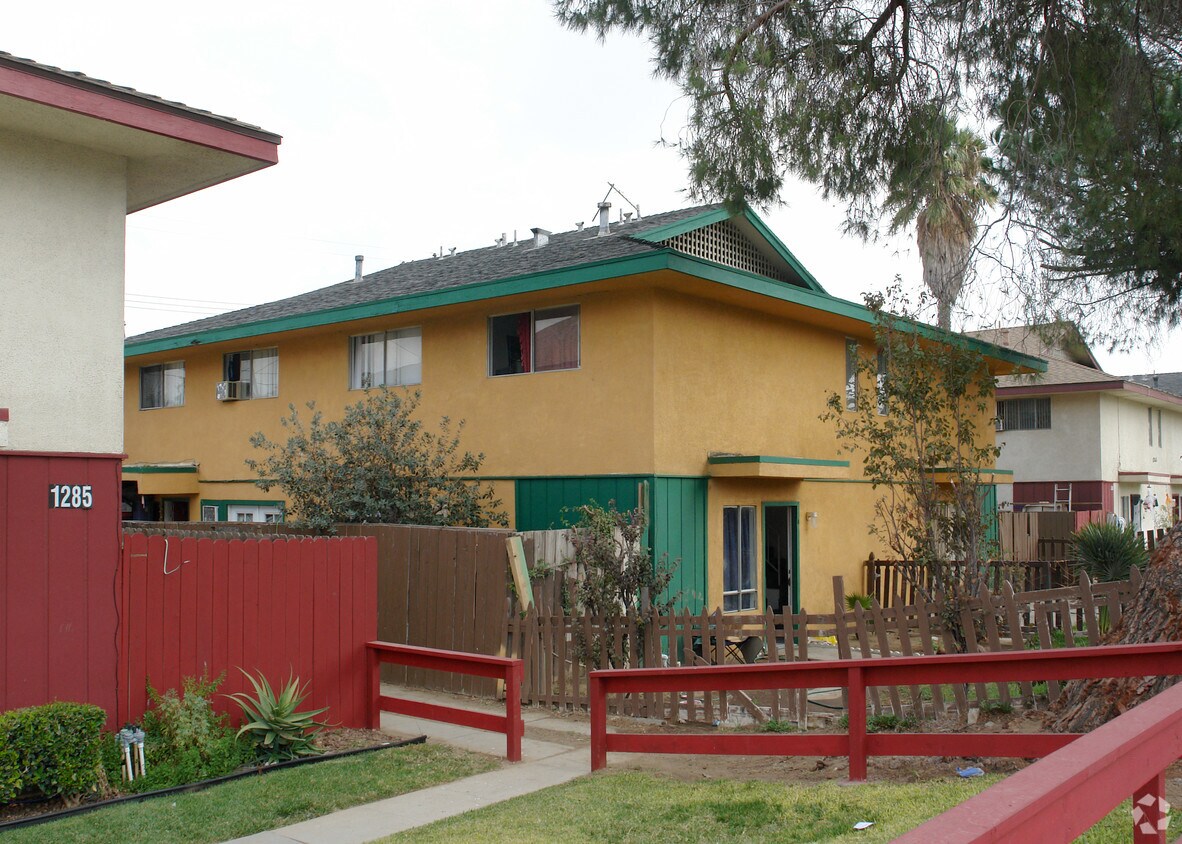 Foto del edificio - 1275 W Ninth St