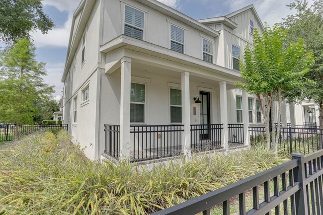 Photo - 1401 E Michigan St House