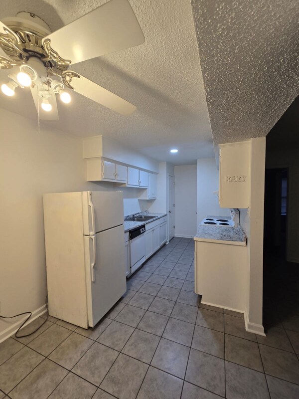 Foto del edificio - 2182 Gardere Ln