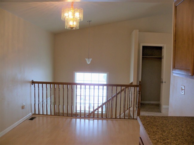 Building Photo - 1317 Mirror Lake Ln